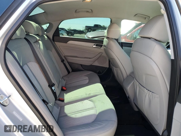 2018 Hyundai Sonata Hybrid SE with VIN KMHE24L33JA082441, listed as a Copart auction lot 81591774 with 83,634 mi miles and Salvage Title. Bid and sale history available at carsss.com. Image 10.