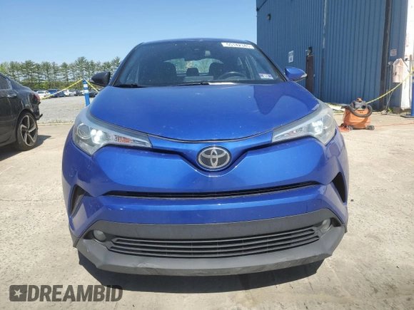 2018 Toyota C-HR XLE with VIN NMTKHMBX6JR027140, listed as a Copart auction lot 55142345 with 97,653 mi miles and Clean Title. Bid and sale history available at carsss.com. Image 5.
