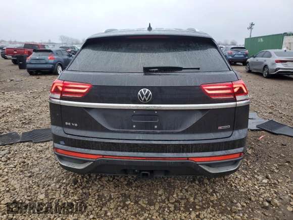 2022 Volkswagen Atlas SE with VIN 1V2HE2CA8NC229616, listed as a Copart auction lot 84722384 with 26,570 mi miles and Salvage title. Bid and sale history available at DreamBid. Image 6.
