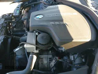 2015 BMW 3 Series 328i xDrive z VIN WBA3B3C57FF548838, wystawiony jako IAAI lot #43429702 z przebiegiem 205 509 mil mil oraz . Historia ofert i sprzedaży dostępna na DreamBid. Obrazek 19.