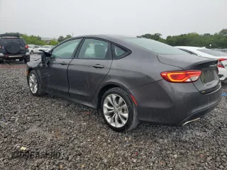 2015 Chrysler 200 S with VIN 1C3CCCBB9FN680839, listed as a Copart auction lot 61400265 with 143,228 mi miles and Salvage title. Bid and sale history available at DreamBid. Image 2.