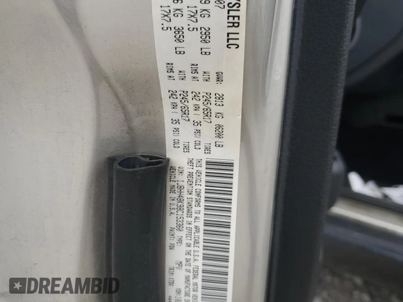 2008 Jeep Commander Sport with VIN 1J8HH48K98C153360, listed as a Copart auction lot 43622395 with 208,773 mi miles and Salvage title. Bid and sale history available at DreamBid. Image 15.
