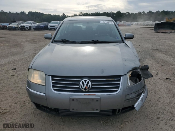 2003 Volkswagen Passat GLX with VIN WVWRH63B63E304098, listed as a Copart auction lot 71213254 with 41,925 mi miles and Salvage Title. Bid and sale history available at carsss.com. Image 5.