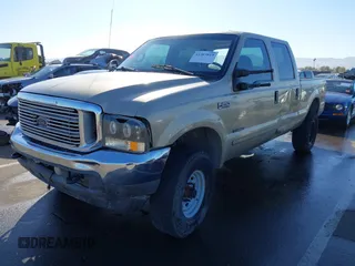 2001 Ford Super Duty F-250 XL with VIN 3FTNW21F21MA21921, listed as a IAAI auction lot 41503819 with 286,317 mi miles. Bid and sale history available at carsss.com. Image 2.