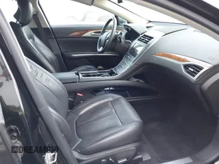 2014 Lincoln MKZ z VIN 3LN6L2G9XER803130, wystawiony jako IAAI lot #42372587 z przebiegiem 84 448 mil mil oraz . Historia ofert i sprzedaży dostępna na DreamBid. Obrazek 5.