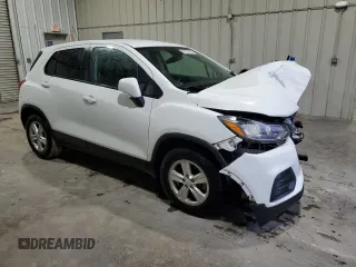 2020 Chevrolet Trax LS with VIN KL7CJKSBXLB052200, listed as a Copart auction lot 87877655 with Not Provided miles and Salvage Title. Bid and sale history available at carsss.com. Image 4.