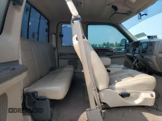 2001 Ford Super Duty F-250 XL with VIN 1FTNX21S31EA51607, listed as a Copart auction lot 64711164 with 137,934 mi miles and Salvage Title. Bid and sale history available at carsss.com. Image 10.