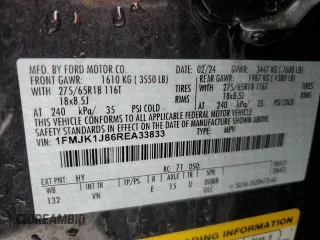 2024 Ford Expedition Max XLT z VIN 1FMJK1J86REA33833, wystawiony jako Copart lot #46241525 z przebiegiem 17 823 mil mil oraz Nie do naprawy • Non repairable. Historia ofert i sprzedaży dostępna na DreamBid. Obrazek 14.
