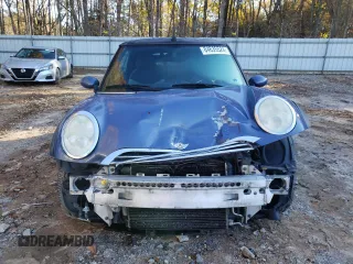 2005 MINI Convertible z VIN WMWRF334X5TF62385, wystawiony jako Copart lot #84635524 z przebiegiem 236 258 mil mil oraz Szkoda całkowita • Salvage title. Historia ofert i sprzedaży dostępna na DreamBid. Obrazek 5.