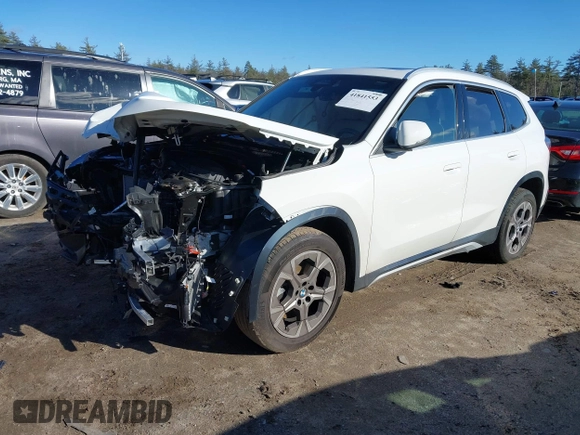 2025 BMW X1 xDrive28i with VIN WBX73EF02S5186420, listed as a IAAI auction lot 41841553 with 1,409 mi miles. Bid and sale history available at carsss.com. Image 18.