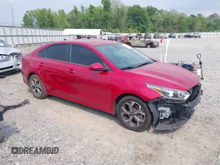 2021 Kia Forte LXS z VIN 3KPF24AD2ME361269, wystawiony jako IAAI lot #42031744 z przebiegiem 100 000 mil mil oraz . Historia ofert i sprzedaży dostępna na DreamBid. Obrazek 1.