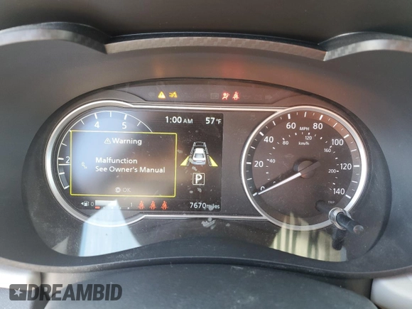 2022 Nissan Versa SV z VIN 3N1CN8EV0NL839211, wystawiony jako Copart lot #83053744 z przebiegiem 7 670 mil mil oraz Szkoda całkowita • Salvage title. Historia ofert i sprzedaży dostępna na DreamBid. Obrazek 9.