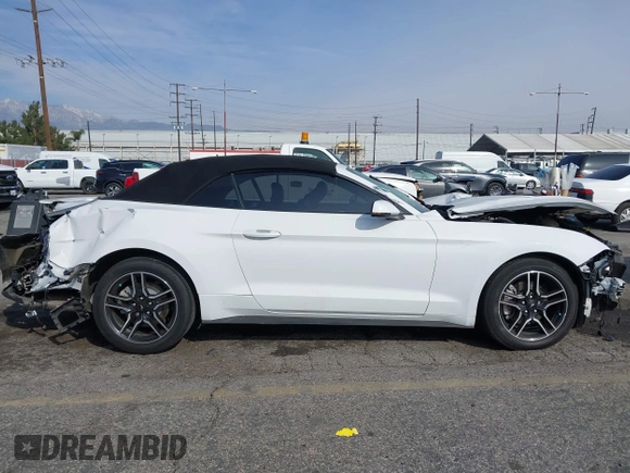 2020 Ford Mustang EcoBoost z VIN 1FATP8UH0L5134222, wystawiony jako IAAI lot #41477417 z przebiegiem 40 698 mil mil oraz . Historia ofert i sprzedaży dostępna na DreamBid. Obrazek 19.
