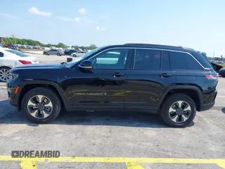 2024 Jeep Grand Cherokee с VIN 1C4RJYB66RC145530, выставлен на аукционе IAAI как лот 42340853 с пробегом 38 771 миль миль и . История ставок и продаж доступна на DreamBid. Изображение 14.