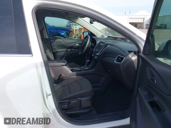 2020 Chevrolet Equinox LT with VIN 3GNAXKEV1LS695819, listed as a IAAI auction lot 41860240 with 57,214 mi miles. Bid and sale history available at carsss.com. Image 5.