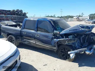 2006 Chevrolet Silverado 1500 LT1 with VIN 2GCEC13T061211835, listed as a IAAI auction lot 41678812 with 162,590 mi miles. Bid and sale history available at carsss.com. Image 13.