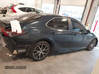 2021 Toyota Camry SE Nightshade with VIN 4T1G11AK8MU477688, listed as a IAAI auction lot 41289412 with 63,746 mi miles. Bid and sale history available at carsss.com. Image 13.