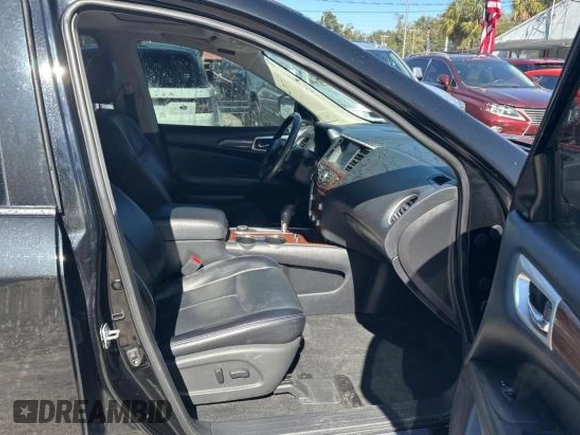 2020 Nissan Pathfinder Platinum with VIN 5N1DR2DM2LC586652, listed as a Copart auction lot 45931825 with 109,954 mi miles and Clean Title. Bid and sale history available at carsss.com. Image 5.