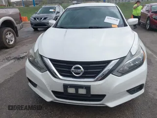 2017 Nissan Altima SR with VIN 1N4AL3AP0HN345977, listed as a IAAI auction lot 41937530 with 121,292 mi miles and . Bid and sale history available at carsss.com. Image 12.
