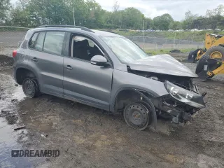 2018 Volkswagen Tiguan with VIN WVGBV7AX9JK003947, listed as a Copart auction lot 54556975 with Not Provided miles and Salvage Title. Bid and sale history available at DreamBid. Image 4.