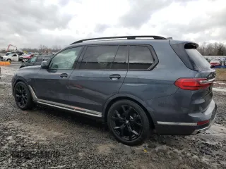 2022 BMW X7 xDrive40i with VIN 5UXCW2C01N9M65763, listed as a Copart auction lot 44981605 with 26,232 mi miles and Salvage Title. Bid and sale history available at carsss.com. Image 2.