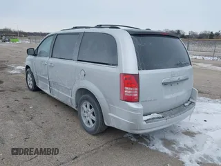 2010 Chrysler Town & Country Touring with VIN 2A4RR5D18AR250438, listed as a IAAI auction lot 41614646 with 271,504 mi miles. Bid and sale history available at carsss.com. Image 3.