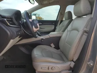 2018 Buick Enclave Essence with VIN 5GAERBKW6JJ276253, listed as a Copart auction lot 43381735 with 108,157 mi miles and Salvage Title. Bid and sale history available at carsss.com. Image 7.