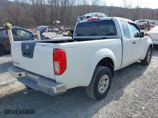 2015 Nissan Frontier SV with VIN 1N6BD0CT1FN730690, listed as a IAAI auction lot 41759436 with 113,564 mi miles. Bid and sale history available at carsss.com. Image 4.