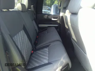 2018 Toyota Tundra SR z VIN 5TFUY5F19JX775462, wystawiony jako IAAI lot #34435962 z przebiegiem 44 563 mil mil oraz . Historia ofert i sprzedaży dostępna na DreamBid. Obrazek 8.