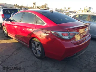 2016 Hyundai Sonata Hybrid Limited with VIN KMHE34L11GA027569, listed as a IAAI auction lot 41409224 with 111,006 mi miles. Bid and sale history available at carsss.com. Image 3.