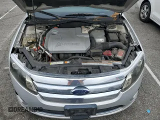 2010 Ford Fusion Hybrid z VIN 3FADP0L35AR110293, wystawiony jako Copart lot #43419065 z przebiegiem 163 946 mil mil oraz Szkoda całkowita • Salvage title. Historia ofert i sprzedaży dostępna na DreamBid. Obrazek 11.