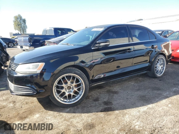 2014 Volkswagen Jetta Sedan SE w/Connectivity with VIN 3VWD07AJ3EM354078, listed as a Copart auction lot 44766995 with 137,117 mi miles and Clean Title. Bid and sale history available at carsss.com. Image 1.