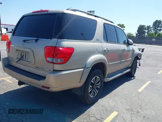 2005 Toyota Sequoia SR5 with VIN 5TDBT44A55S243995, listed as a IAAI auction lot 42171846 with 215,287 mi miles and . Bid and sale history available at DreamBid. Image 4.