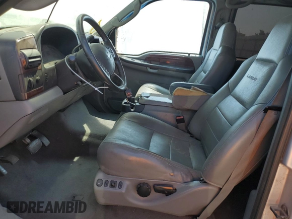 2006 Ford F-250 XL z VIN 1FTSW20P26ED39578, wystawiony jako Copart lot #59006245 z przebiegiem 241 298 mil mil oraz Szkoda całkowita • Salvage title. Historia ofert i sprzedaży dostępna na DreamBid. Obrazek 7.
