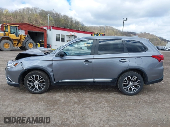 2018 Mitsubishi Outlander ES z VIN JA4AZ3A36JJ004547, wystawiony jako IAAI lot #42048456 z przebiegiem 82 379 mil mil oraz . Historia ofert i sprzedaży dostępna na DreamBid. Obrazek 15.