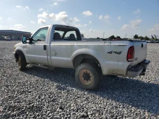 2001 Ford F-250 XL with VIN 1FTNF21L11EC49565, listed as a Copart auction lot 57776185 with 110,842 mi miles and Salvage title. Bid and sale history available at DreamBid. Image 2.