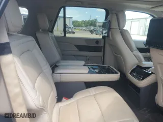 2019 Lincoln Navigator L Reserve with VIN 5LMJJ3LT6KEL07874, listed as a Copart auction lot 63613023 with 82,077 mi miles. Bid and sale history available at carsss.com. Image 11.