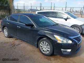 2015 Nissan Altima 2.5 with VIN 1N4AL3AP7FC234030, listed as a IAAI auction lot 41969269 with 127,731 mi miles. Bid and sale history available at carsss.com. Image 1.
