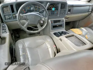 2004 Chevrolet Tahoe LT z VIN 1GNEC13Z84J171857, wystawiony jako Copart lot #57993315 z przebiegiem 239 893 mil mil oraz Szkoda całkowita • Salvage title. Historia ofert i sprzedaży dostępna na DreamBid. Obrazek 8.