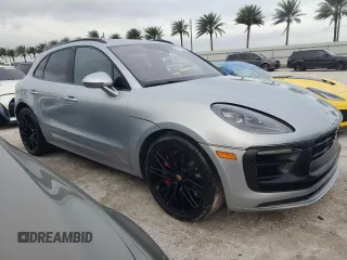 2023 Porsche Macan GTS z VIN WP1AF2A53PLB56470, wystawiony jako Copart lot #76620874 z przebiegiem Nie podano mil oraz Nie do naprawy • Non repairable. Historia ofert i sprzedaży dostępna na DreamBid. Obrazek 4.