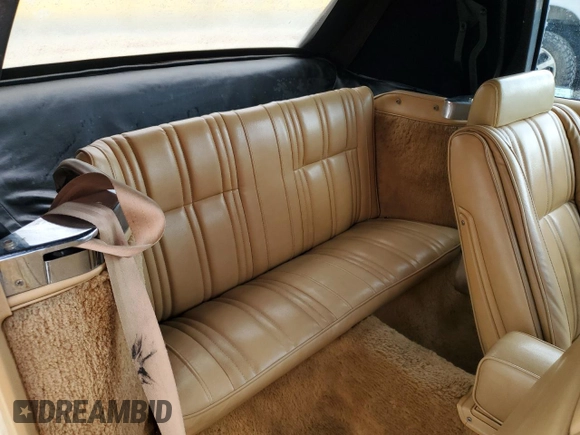 1982 Chrysler LeBaron z VIN 1C3BC45B6CG185348, wystawiony jako Copart lot #47381185 z przebiegiem 69 381 mil mil oraz Tytuł czysty. Historia ofert i sprzedaży dostępna na DreamBid. Obrazek 10.