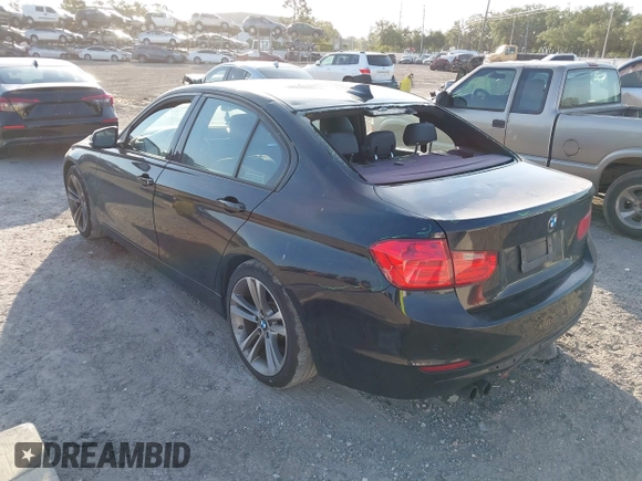 2015 BMW 3 Series 328i z VIN WBA3A5G56FNS86289, wystawiony jako IAAI lot #42150471 z przebiegiem 114 625 mil mil oraz . Historia ofert i sprzedaży dostępna na DreamBid. Obrazek 3.