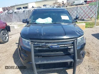 2017 Ford Police Interceptor Utility with VIN 1FM5K8AR2HGB15810, listed as a IAAI auction lot 42560147 with 118,224 mi miles and . Bid and sale history available at DreamBid. Image 12.