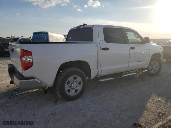 2020 Toyota Tundra 4WD SR5 with VIN 5TFDY5F17LX885168, listed as a Copart auction lot 46831045 with 238,028 mi miles and Salvage Title. Bid and sale history available at carsss.com. Image 3.