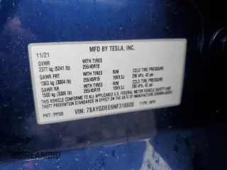 2022 Tesla Model Y Long Range z VIN 7SAYGDEE6NF318808, wystawiony jako Copart lot #57219915 z przebiegiem Nie podano mil oraz Szkoda całkowita • Salvage title. Historia ofert i sprzedaży dostępna na DreamBid. Obrazek 12.