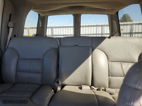 1998 Chevrolet Tahoe with VIN 1GNEK13R0WJ354076, listed as a Copart auction lot 72605944 with 211,868 mi miles and Clean Title. Bid and sale history available at carsss.com. Image 10.