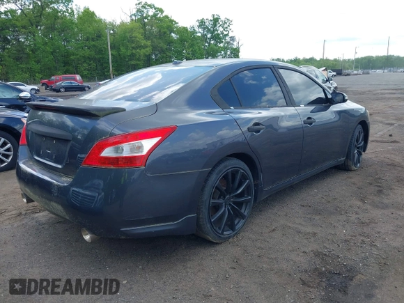 2009 Nissan Maxima SV with VIN 1N4AA51E29C800664, listed as a IAAI auction lot 42164024 with Not Provided miles and . Bid and sale history available at DreamBid. Image 4.