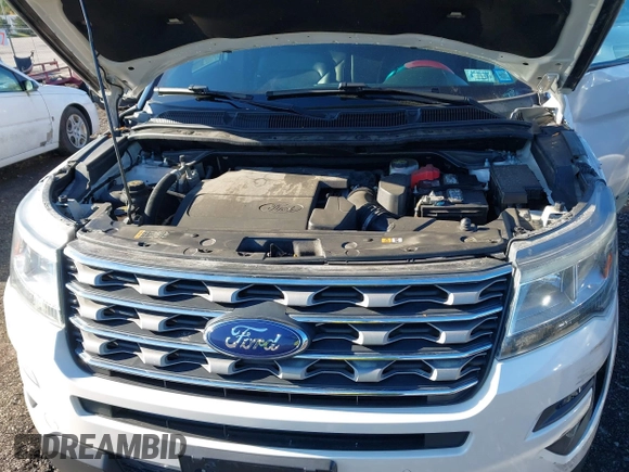 2016 Ford Explorer XLT with VIN 1FM5K8D84GGA22479, listed as a IAAI auction lot 40645958 with 127,482 mi miles and . Bid and sale history available at carsss.com. Image 10.