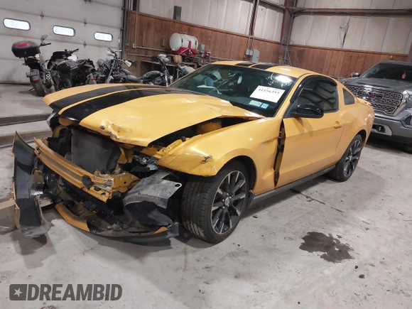 2011 Ford Mustang V6 with VIN 1ZVBP8AM4B5152063, listed as a IAAI auction lot 41556393 with 125,604 mi miles and . Bid and sale history available at carsss.com. Image 18.