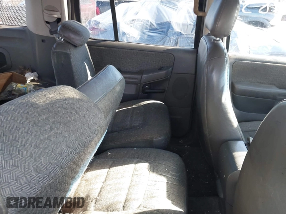 2002 Ford Explorer XLS with VIN 1FMZU72K12UD11589, listed as a IAAI auction lot 41649785 with 269,097 mi miles and . Bid and sale history available at DreamBid. Image 8.